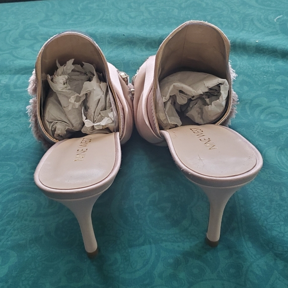 6.5 Nine West Formal Heels - Picture 4 of 5